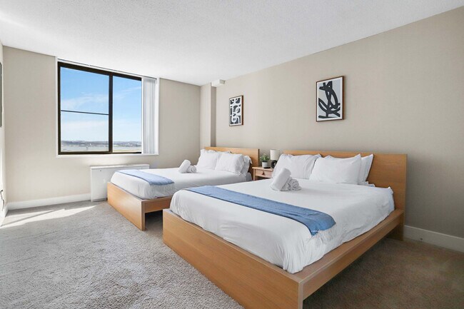 Building Photo - 1201 S Bell St