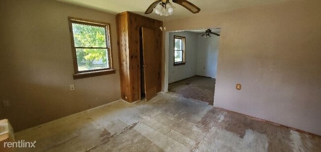 Building Photo - 3 br, 1 bath House - 500 Grant St B Unit B