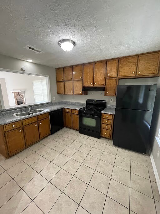 Foto del edificio - 105 Fruitwood Trce