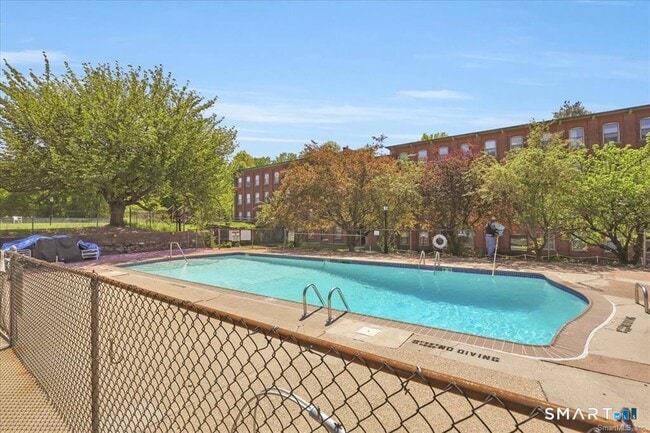 Foto del edificio - 222 Williams St E