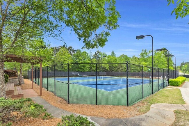 Building Photo - 5480 Beaver Ridge Dr