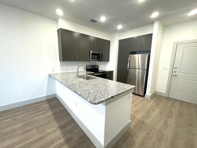 Building Photo - 4320 S Legacy Dr