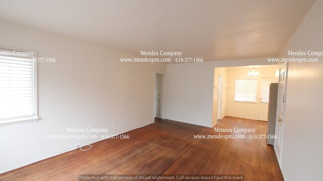 Building Photo - Cottage Style 2 bed / 1 bath Apartment Loc...