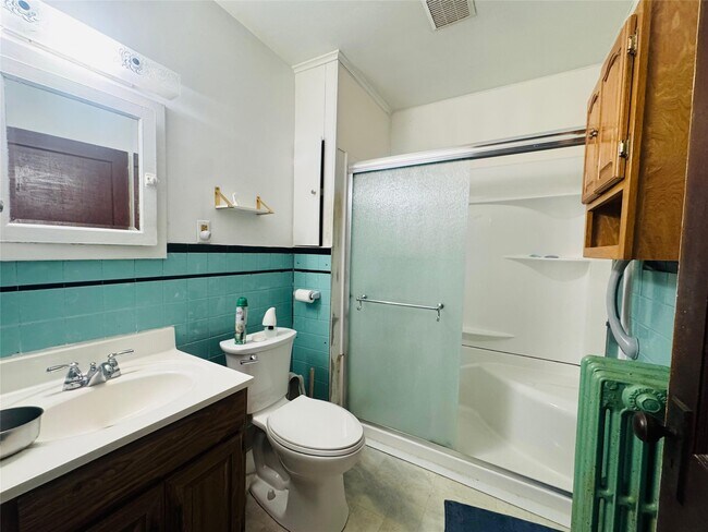 Foto del edificio - 121 N McKinley Ave