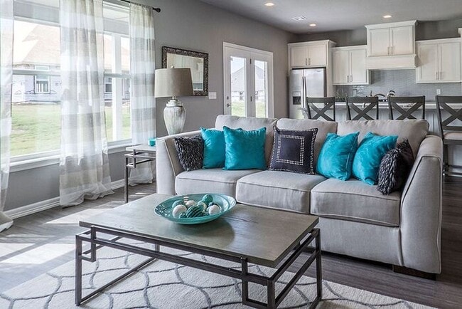 Building Photo - Gorgeous 4/3.5/3 Luxury Home