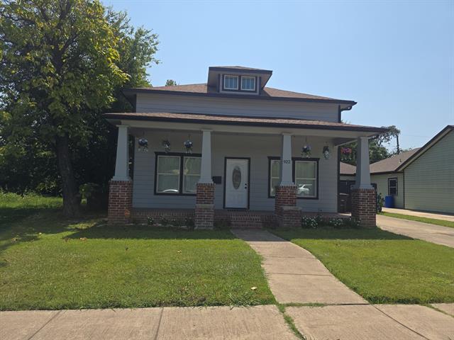 Primary Photo - 922 E Dashwood St