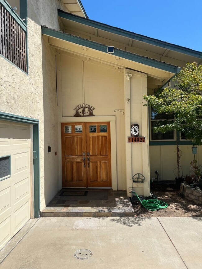 Foto del edificio - Beautiful East Foothills San Jose Home with Spacious Layout, Large Lot & Prime Location!