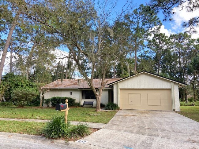 Building Photo - 903 Manatee Ct