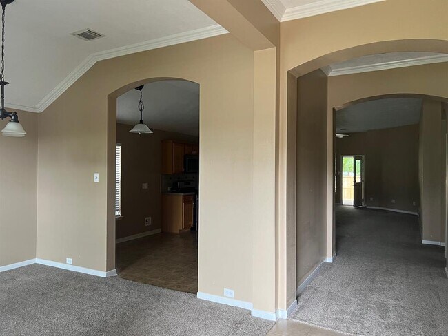Building Photo - 18722 Cluster Oaks Dr