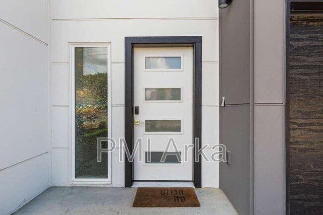 Building Photo - 1415 SW 148th St