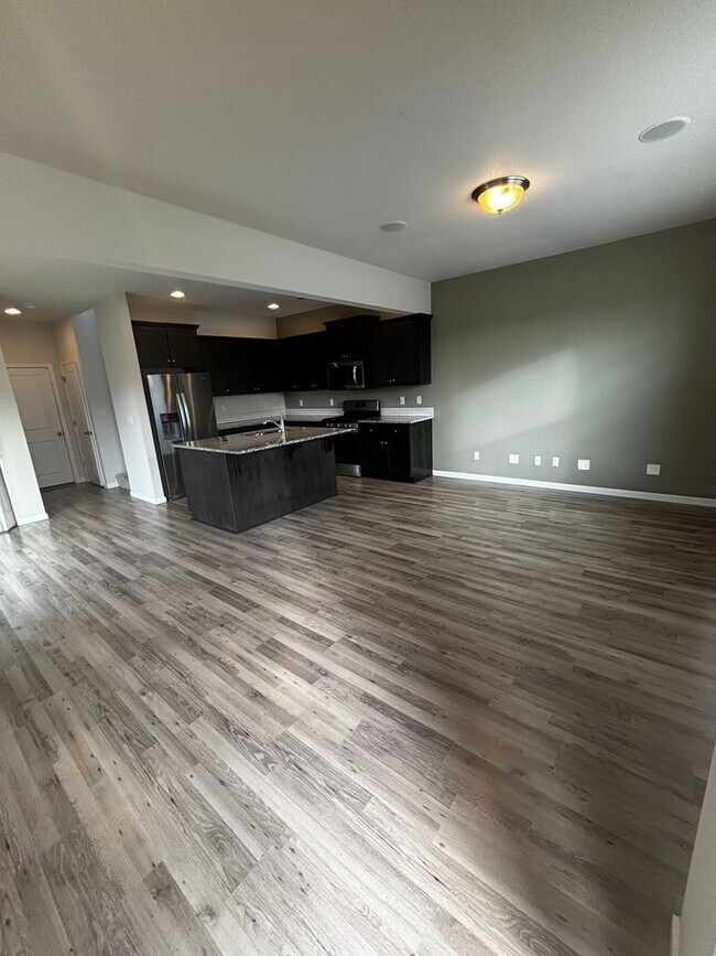 Foto del edificio - Newer SE 3 Bdrm House, All Appliances incl W/D, Air Cond, Community Pool, Double Garage