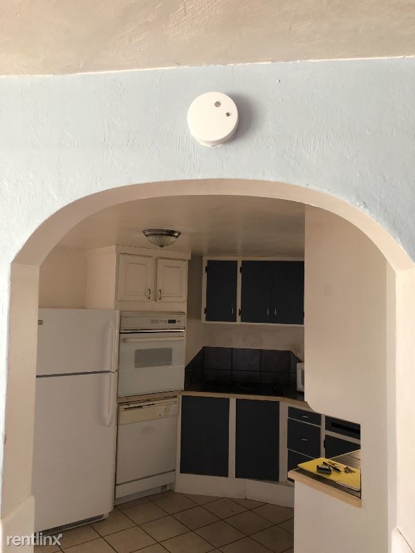 Building Photo - 4 br, 2 bath House - 1305 W Mulberry St