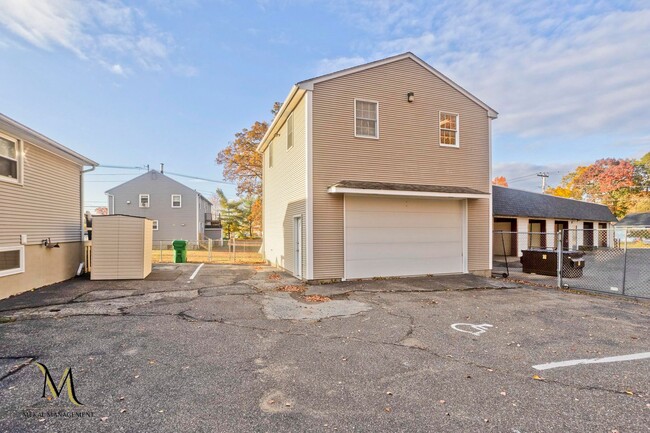 Photo - 1692 Memorial Dr Apartment