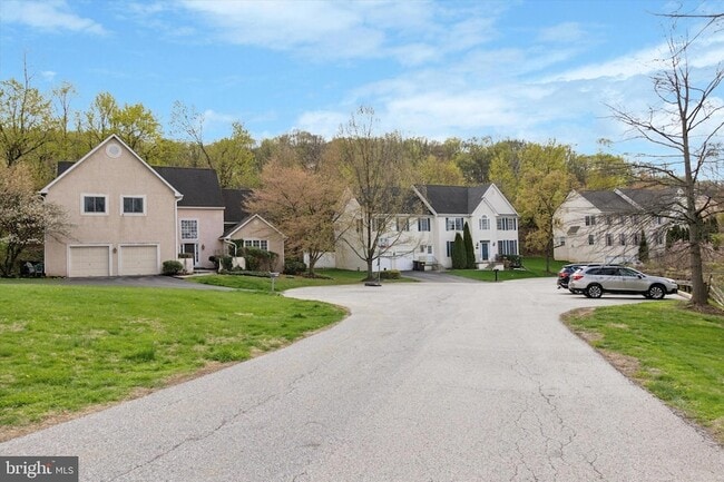 Building Photo - 811 Crooked Ln