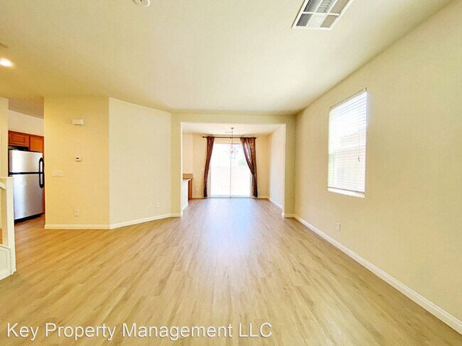 Building Photo - 3 br, 2.5 bath House - 11774 Pine Shadows St