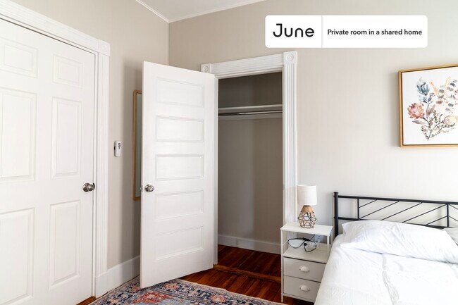 Foto del edificio - Room in Shared 5 bed/2 bath home in Brookline