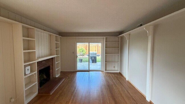 Foto del edificio - 3919 Almondwood Ct
