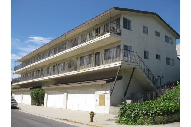 Primary Photo - 2701 S Peck Ave