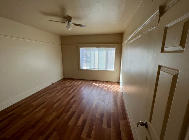 room 1 - 404 23rd St