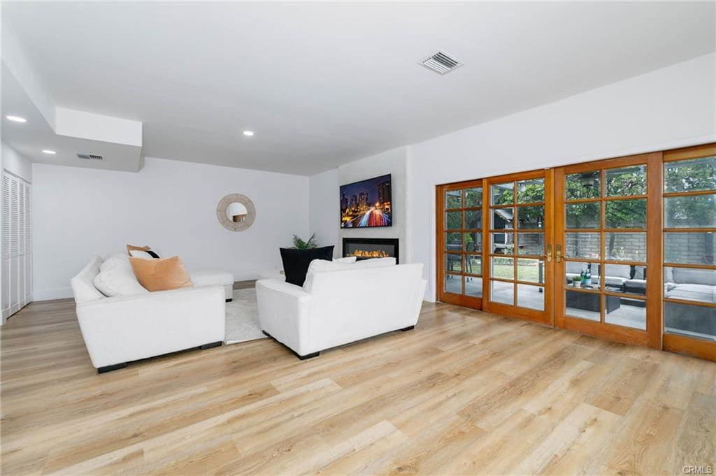 Foto principal - 162 Acacia Ave