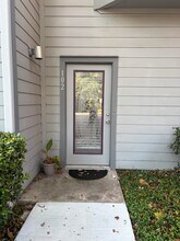 Front entry - 4209 Marathon Blvd