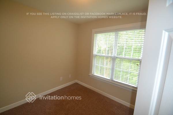 Building Photo - 60 Anderby Dr