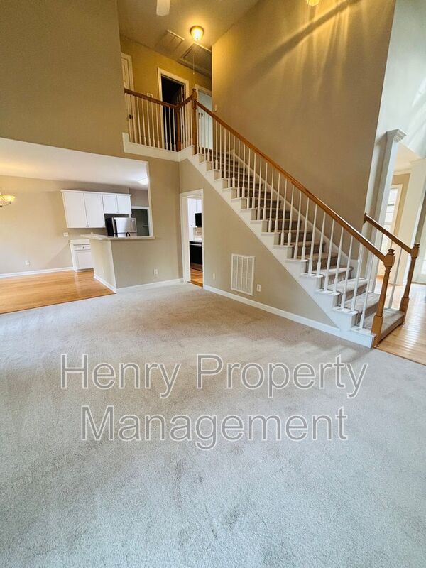 Building Photo - 404 Acorn Falls Ct