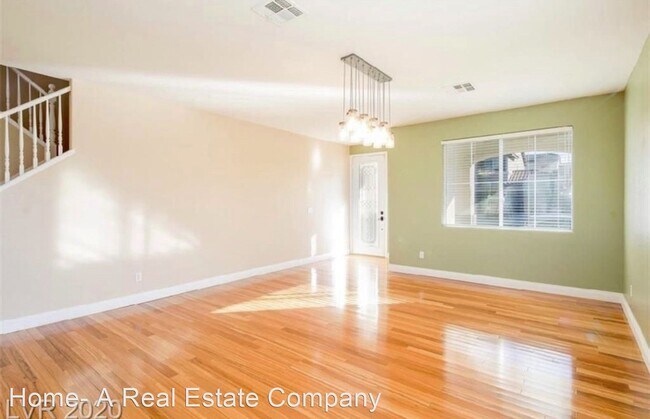 Building Photo - 4 br, 3 bath House - 2734 Manteno Court
