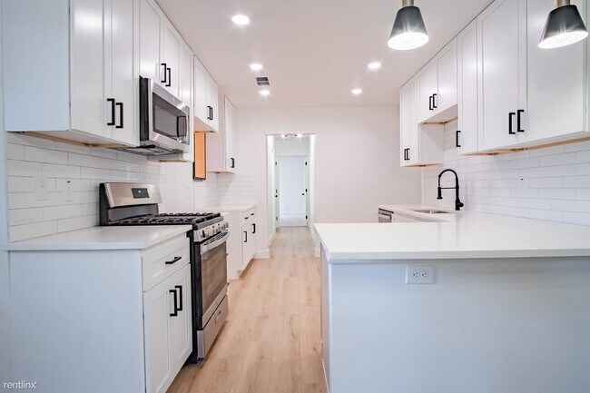 Building Photo - 3 br, 2 bath House - 2639 Aster Street Oak...