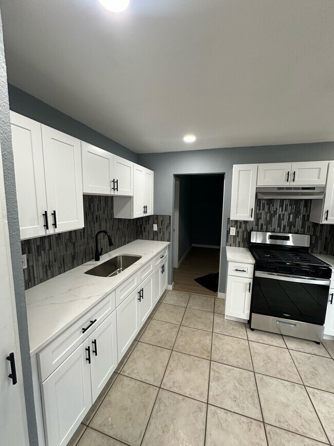 Foto del edificio - 430 Sussex Ave