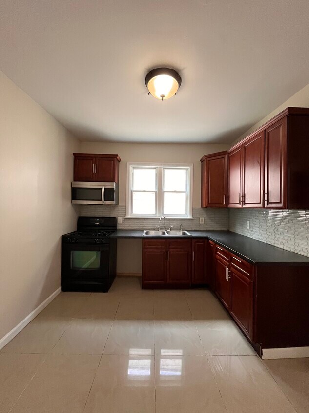 Primary Photo - 90 N 15th St