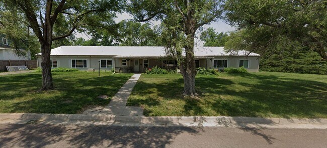 Building Photo - 907 N 15th St