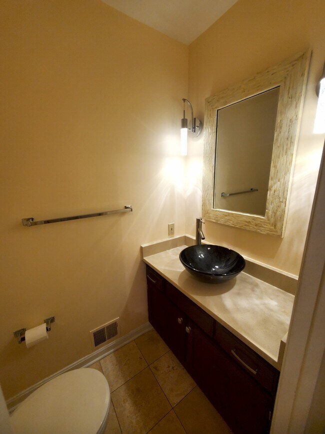 Building Photo - 1576 Ivystone Ct