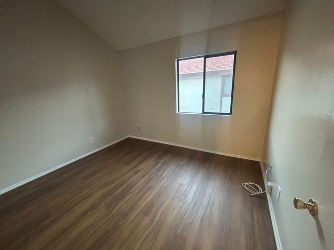 Foto del edificio - Beautiful 2-Bedroom Condo in Canyon Country!