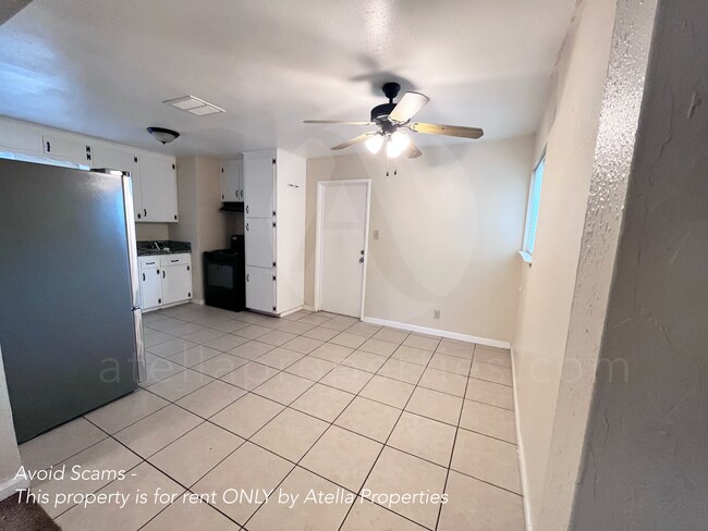 Foto del edificio - 248 E D St