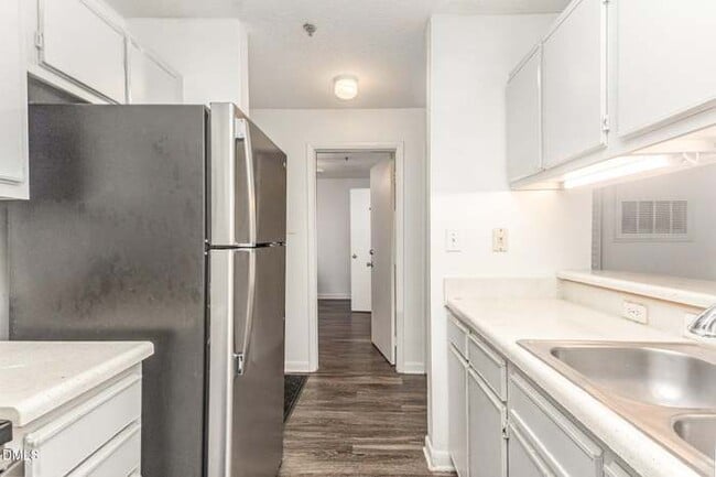 Building Photo - 1241 University Ct