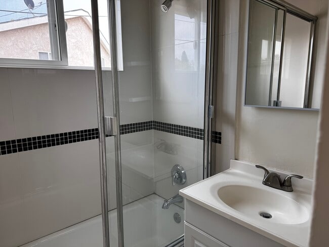 Bathroom - 3574 Wesley St