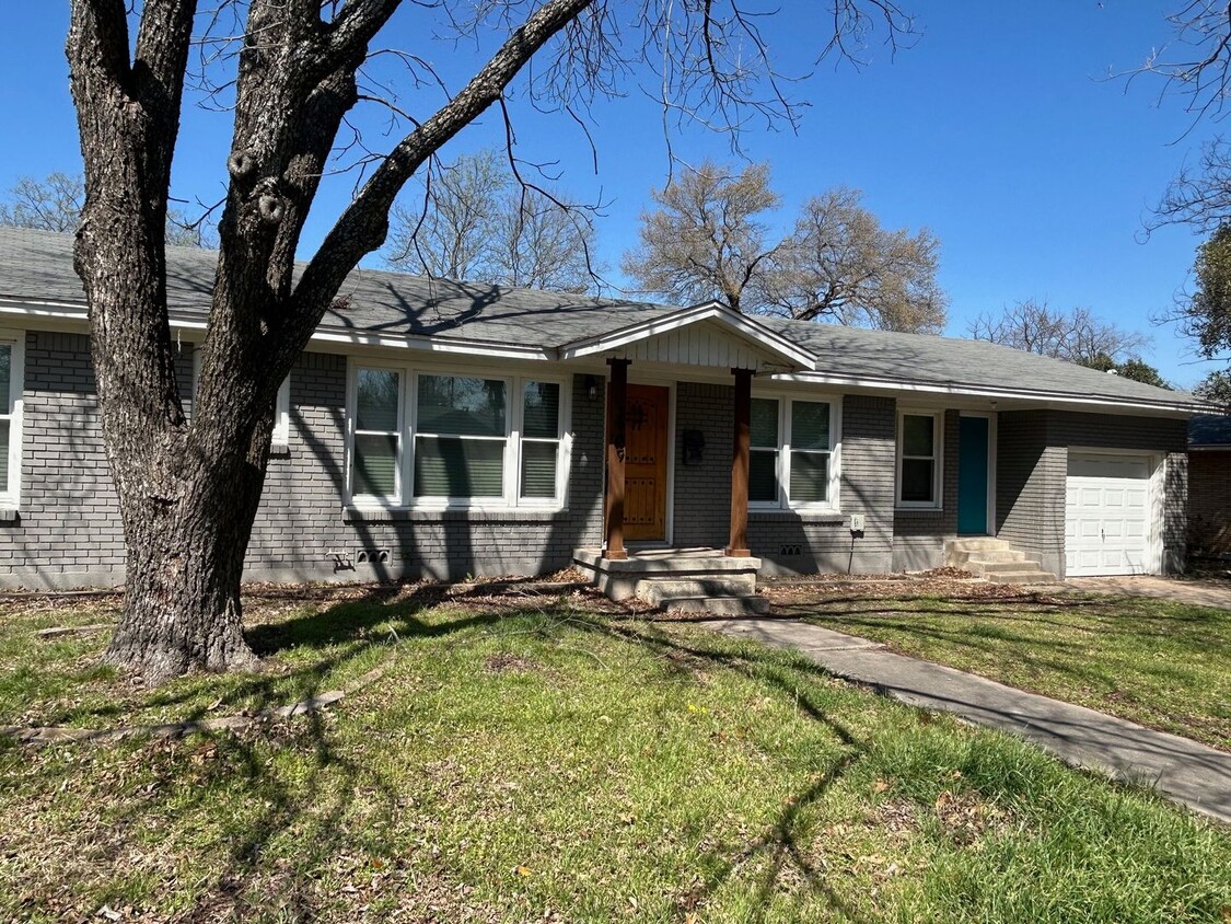 Primary Photo - Updated Central Waco Home