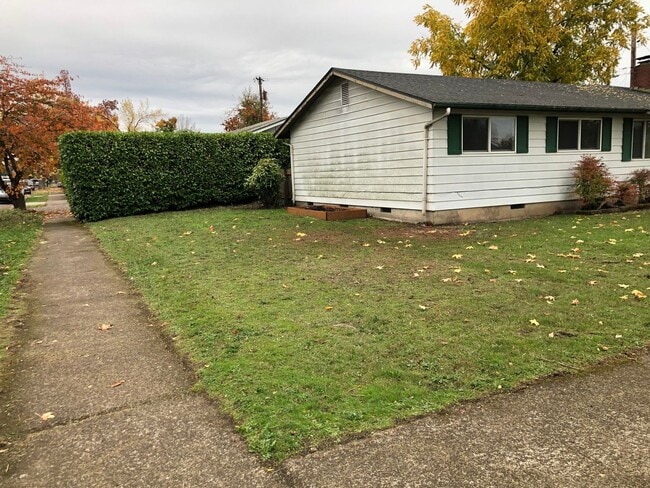 Photo - Updated 3 bedroom 1 bath house in Springfi...