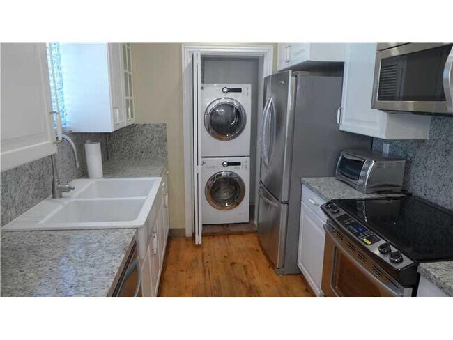 Foto del edificio - 1624 NE 5th Ct