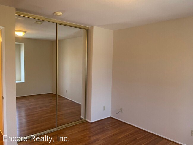 Foto del edificio - 2 br, 2 bath House - 3020 Horton Ave