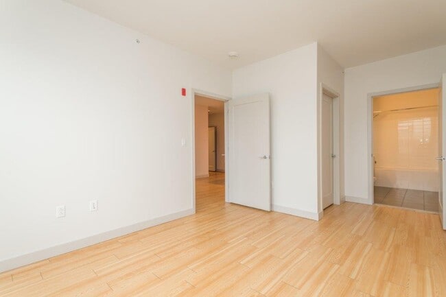 Building Photo - 303 D St