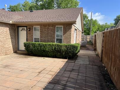 Photo - 2239 Donna Dr (Norman, OK) House