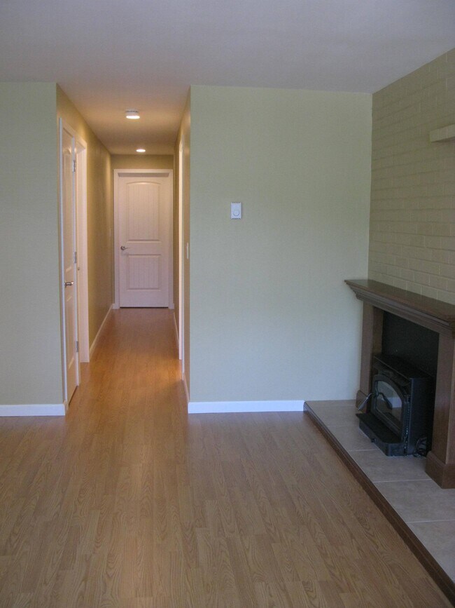 Foto del edificio - 2337 Minor Ave E