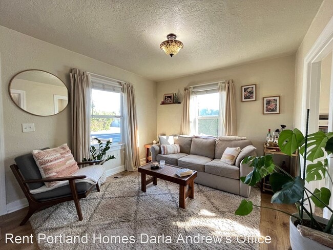 Building Photo - 2 br, 1 bath House - 5514 SE Flavel Street