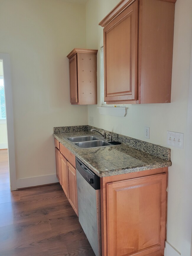 Kitchen sink and dishwasher - 1017 11th St