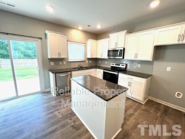 Foto del edificio - 427 N Great White Way