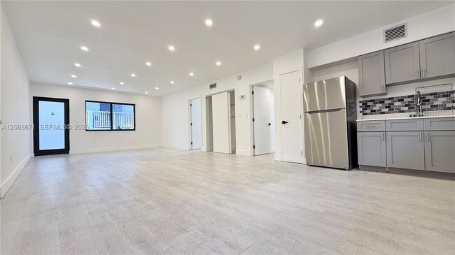 Foto del edificio - 609 Lenox Ave.