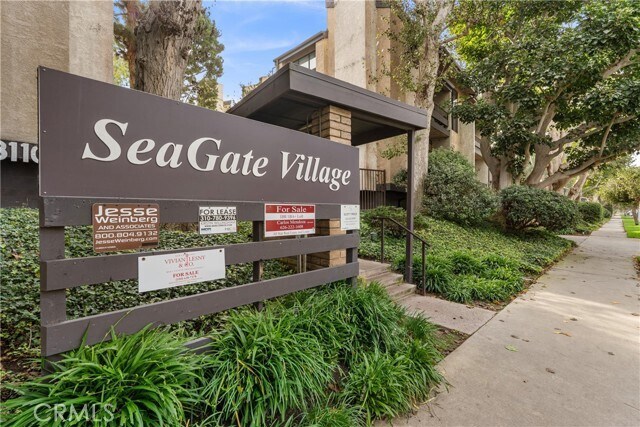 Foto del edificio - 8675 Falmouth Ave