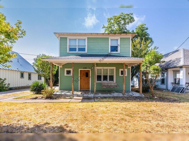 Building Photo - 1608 E 19th St